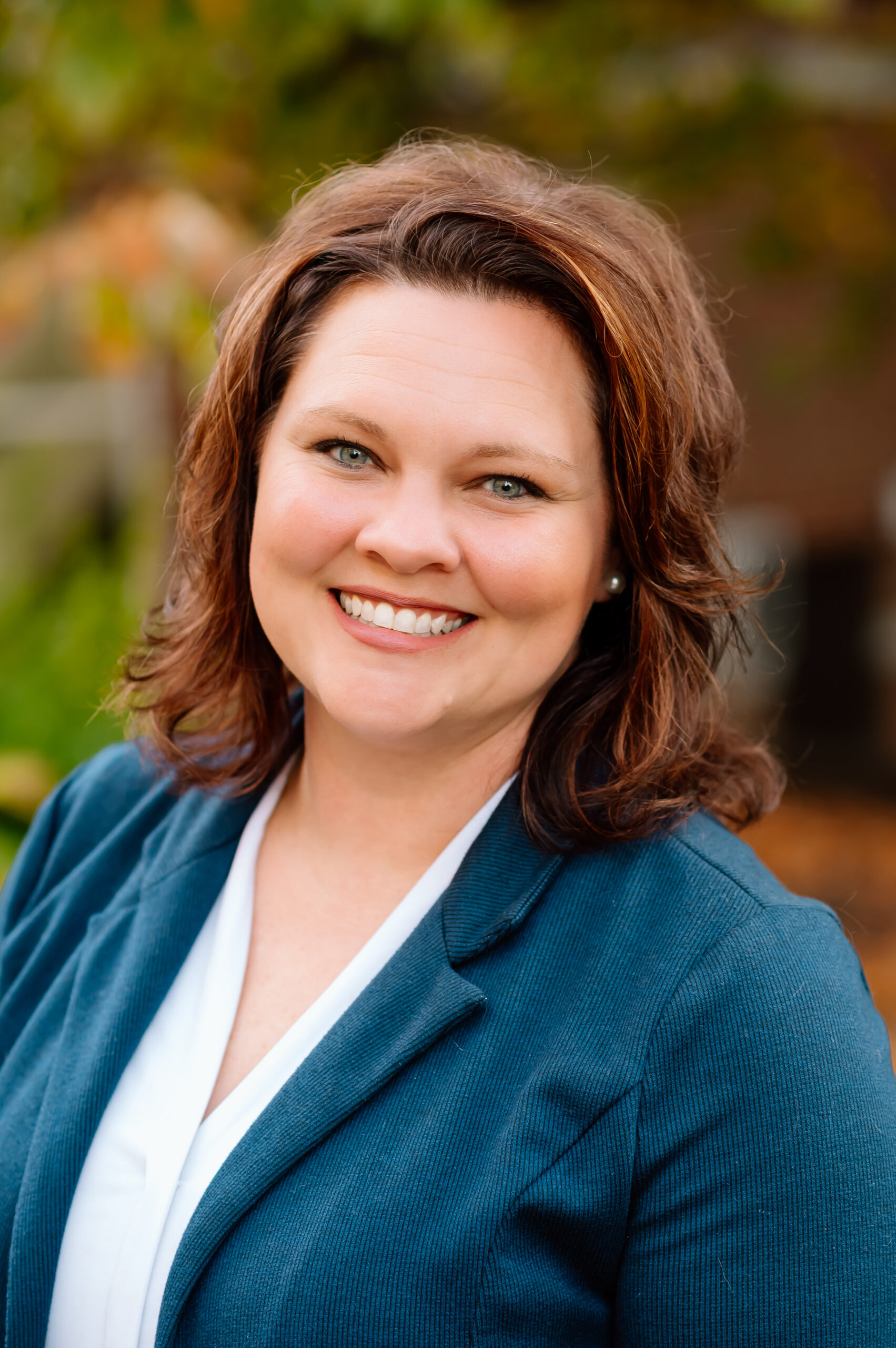 Headshot of Kristi Roberts